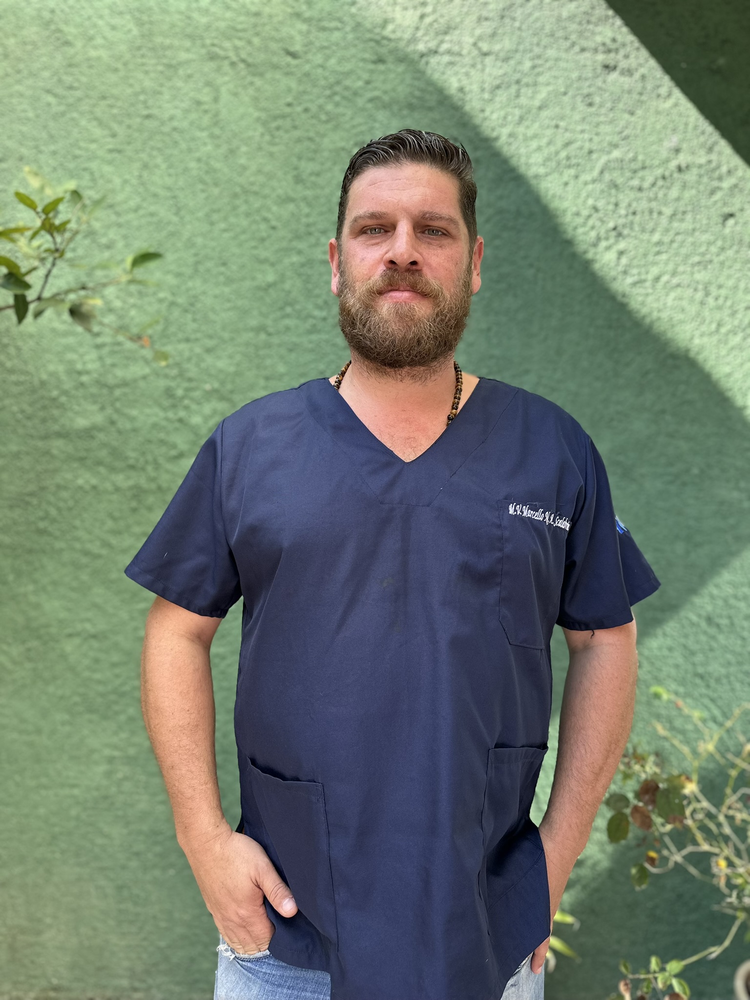 Dr. Marcello Scalabrin — médico veterinário em Araçariguama CRMV-SP 20.536, fundador do Centro Veterinário Scalabrin